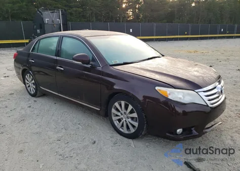 2011 Toyota Avalon Base z USA, uszkodzony, nr VIN 4T1BK3DB4BU407052